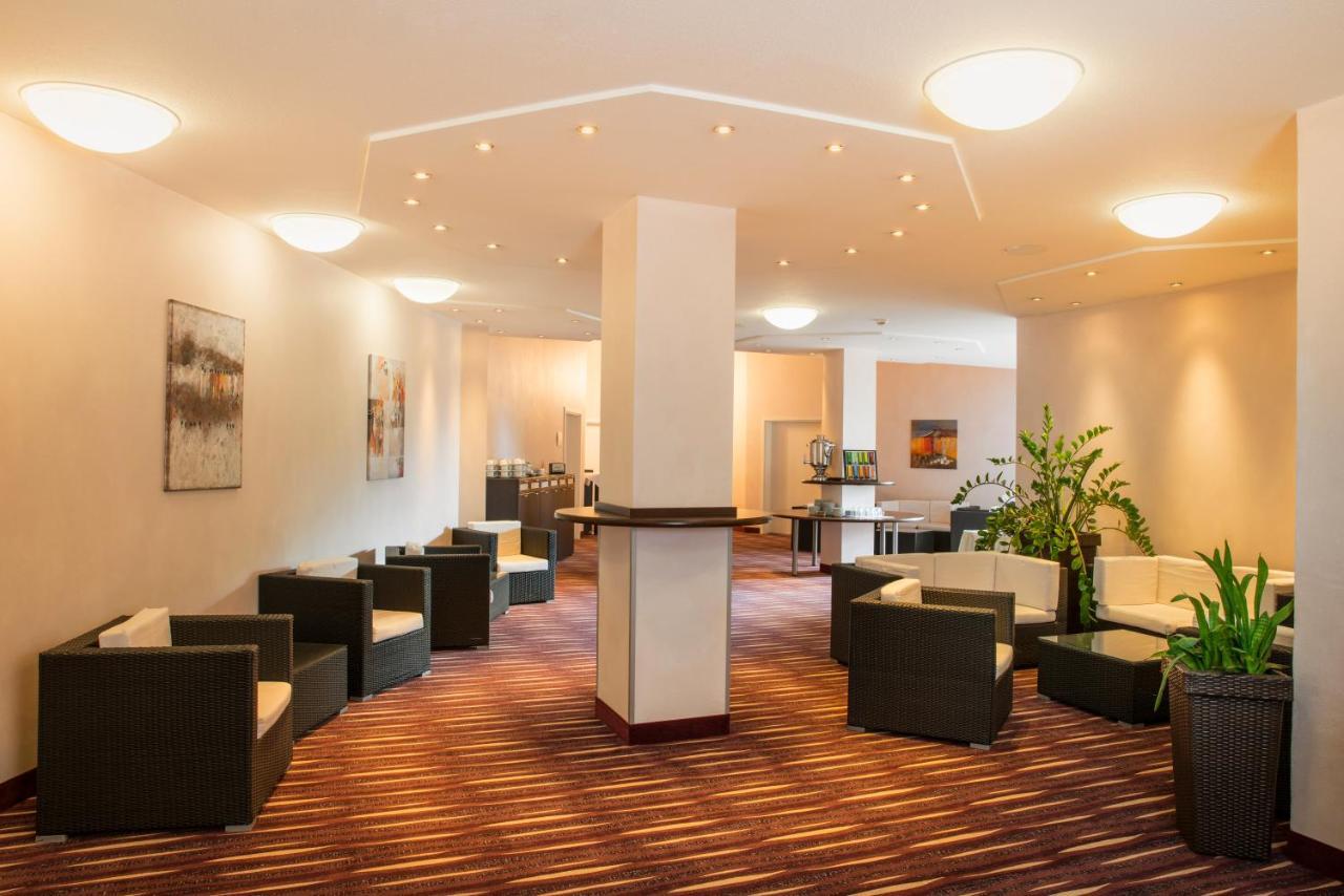 Hotel Am Kurpark バート・ヘルスフェルト エクステリア 写真