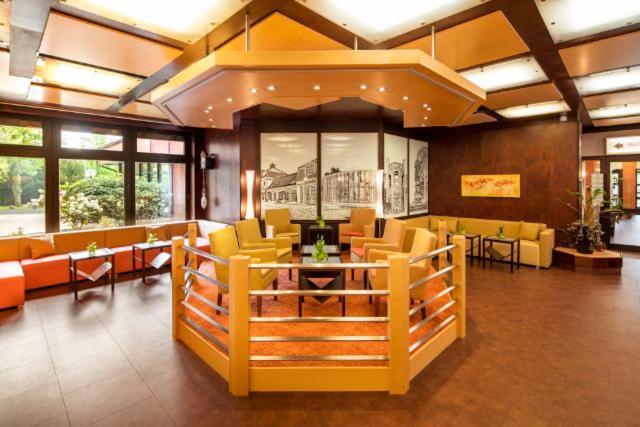 Hotel Am Kurpark バート・ヘルスフェルト エクステリア 写真