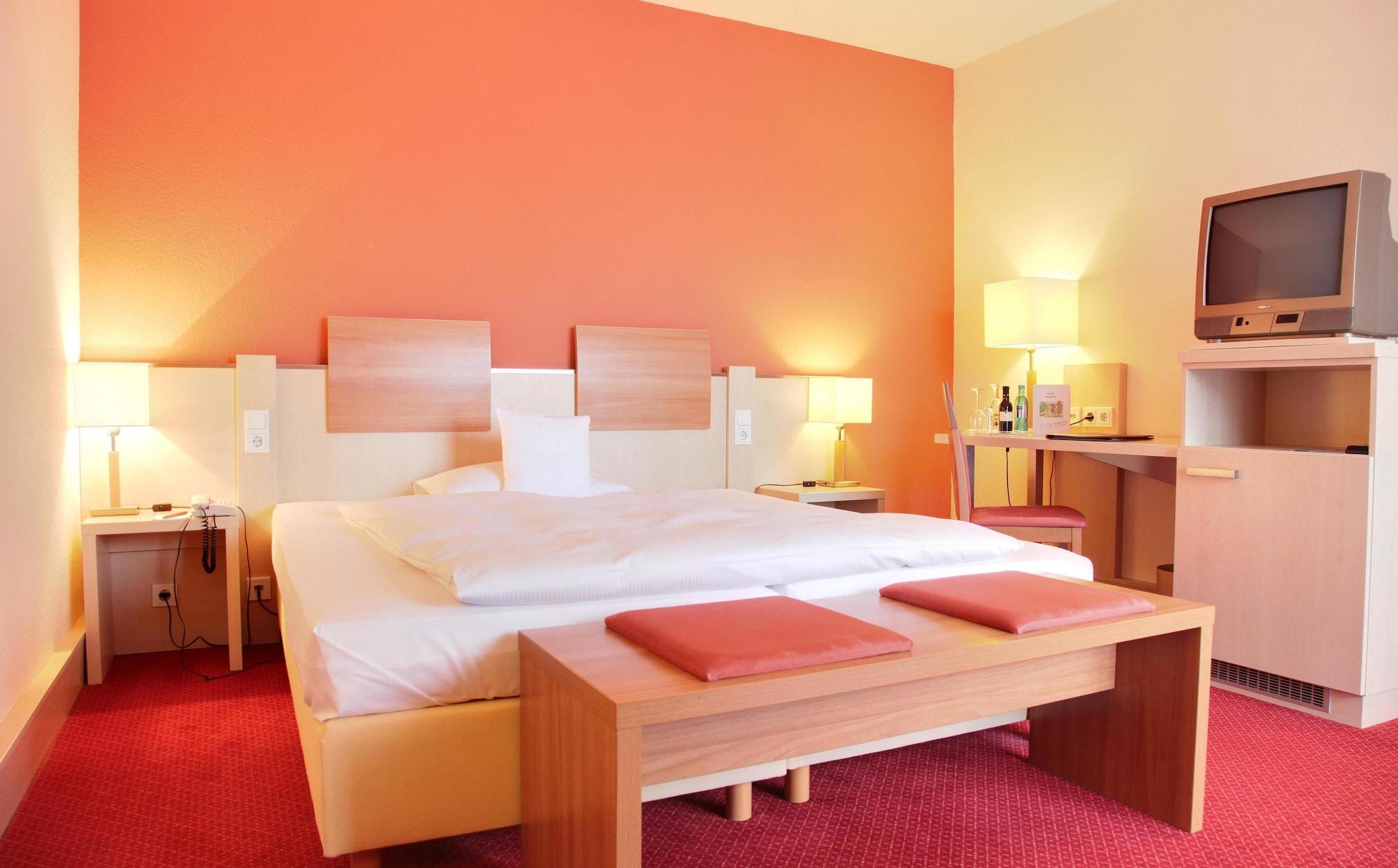 Hotel Am Kurpark バート・ヘルスフェルト エクステリア 写真